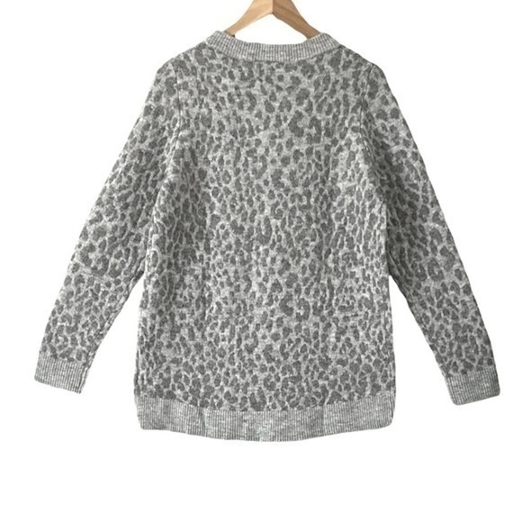 Gray Cheetah Soft Long Sleeve Sweater Size S - Picture 2 of 4